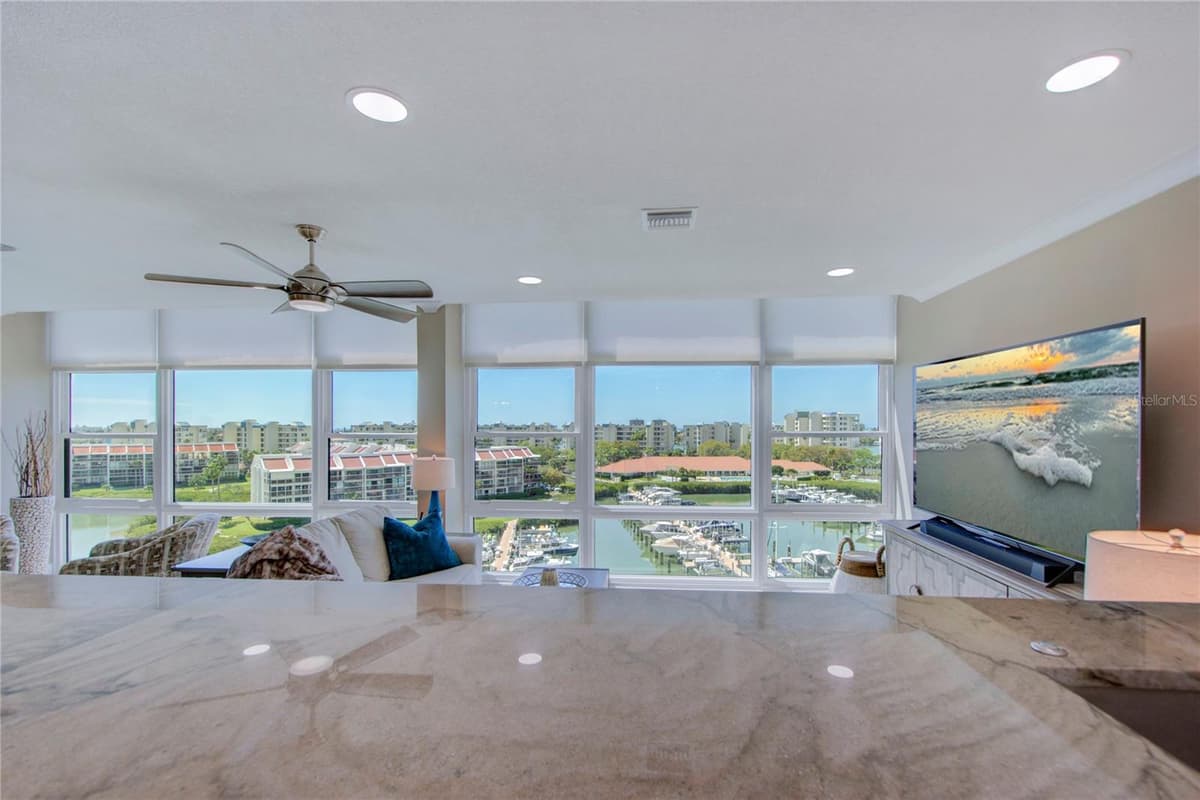 7600 SUN ISLAND DRIVE — photo 20 of 50
