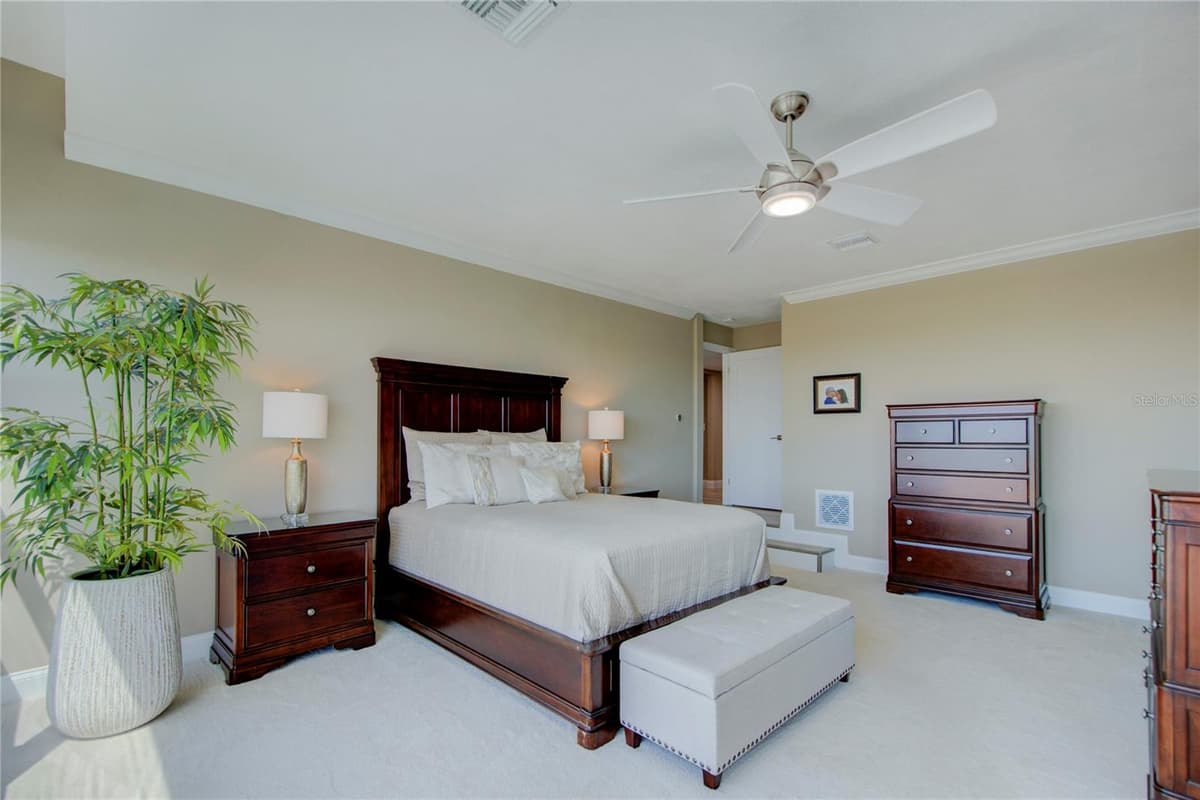 7600 SUN ISLAND DRIVE — photo 24 of 50