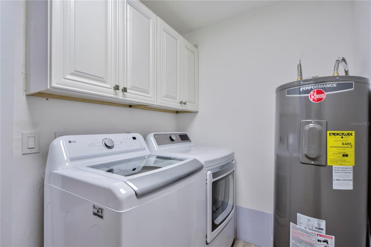 7600 SUN ISLAND DRIVE — photo 33 of 50
