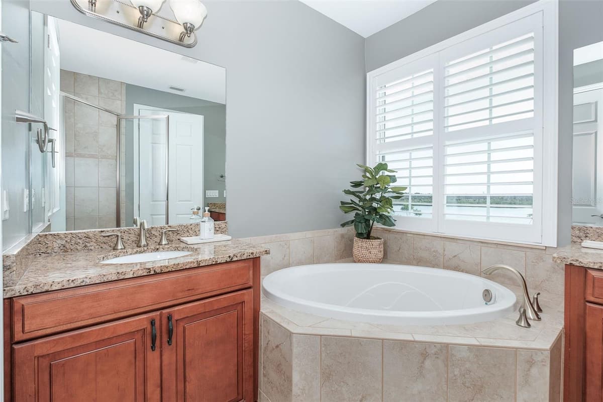 10330 LONGSHORE ROAD — photo 34 of 61