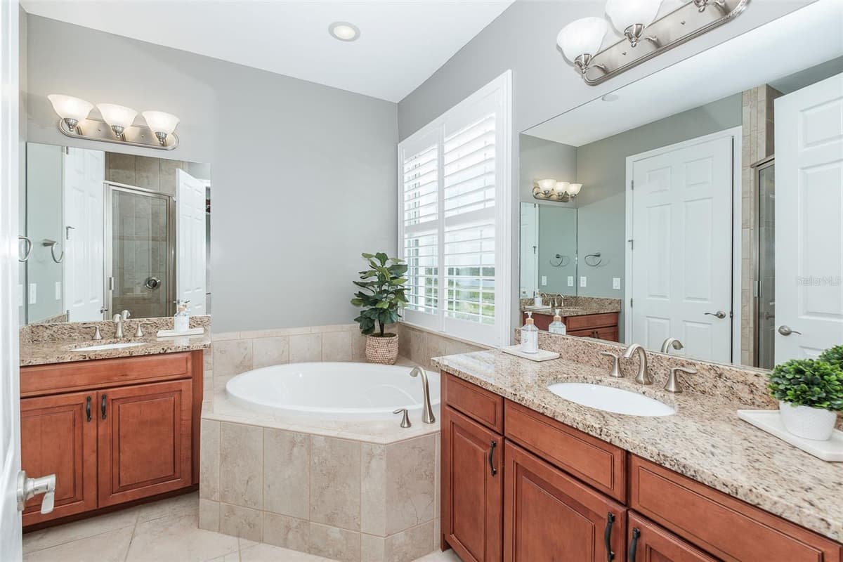 10330 LONGSHORE ROAD — photo 33 of 61