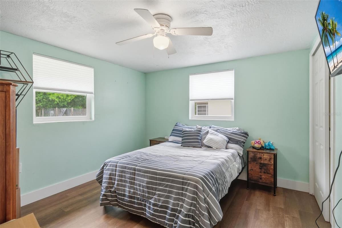 60 LINCOLN AVENUE — photo 27 of 28