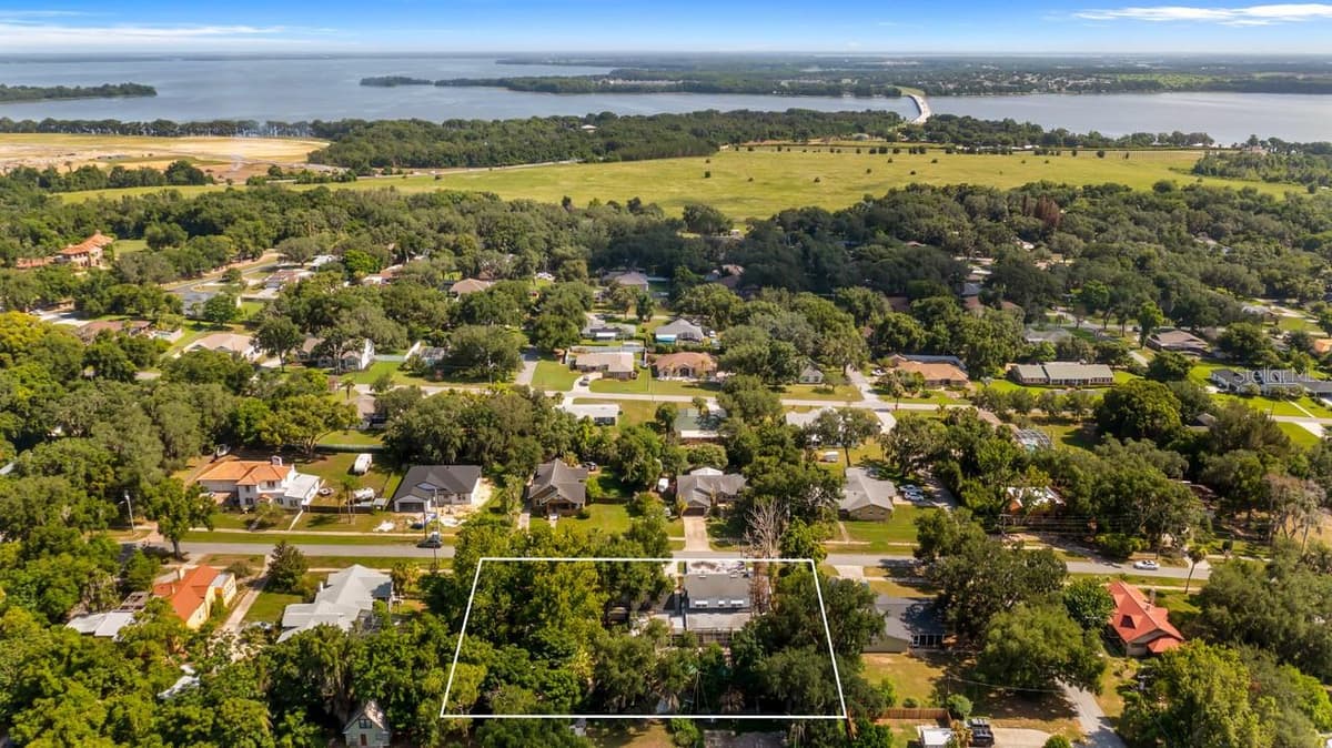127 LAUREL AVENUE — photo 45 of 54