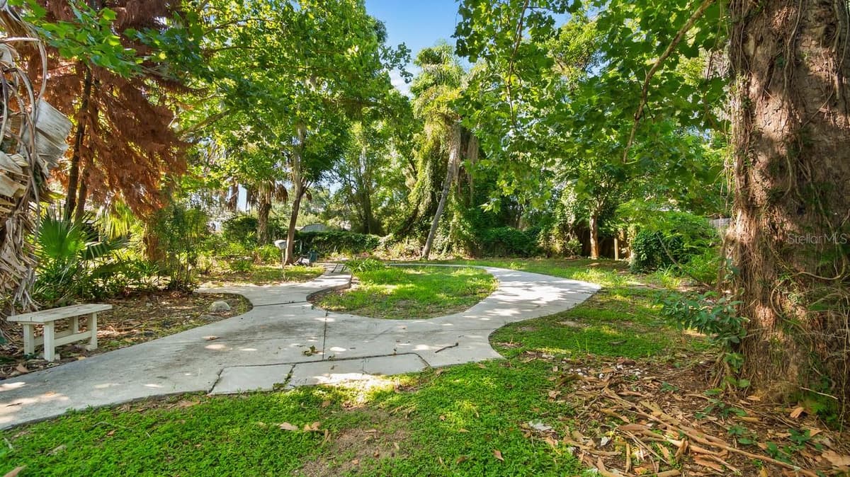 127 LAUREL AVENUE — photo 30 of 54
