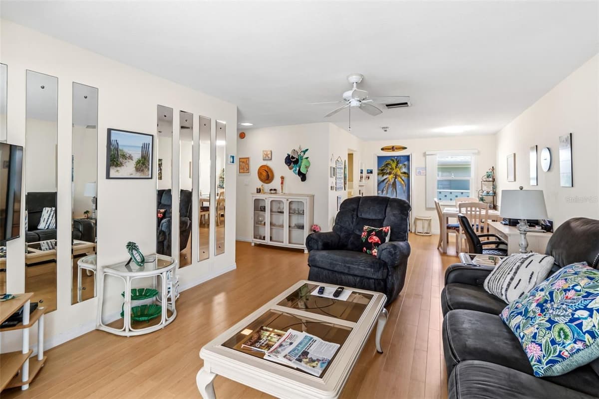 611 GULF DRIVE — photo 10 of 45