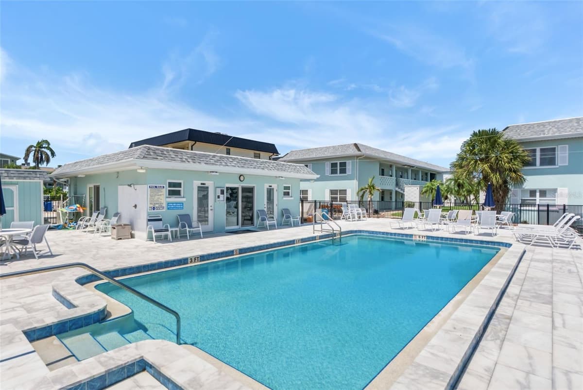 611 GULF DRIVE — photo 3 of 45