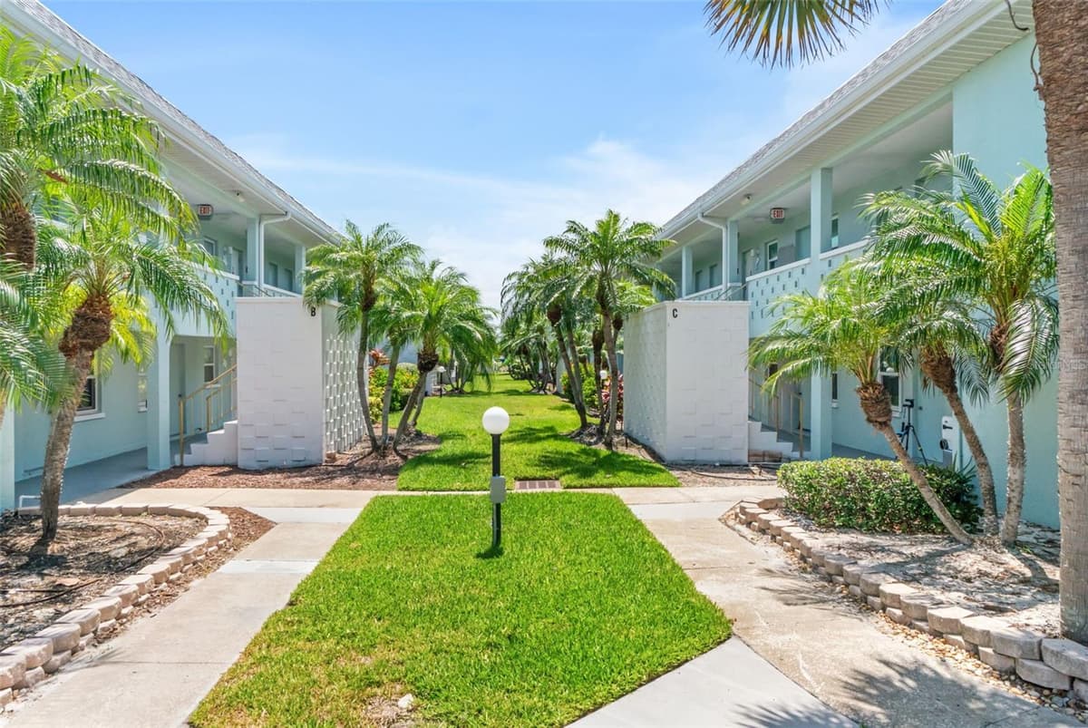 611 GULF DRIVE — photo 33 of 45