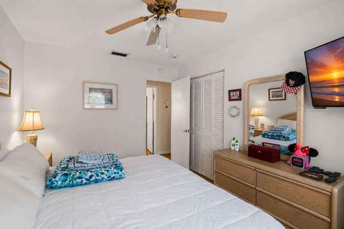 611 GULF DRIVE — photo 24 of 45