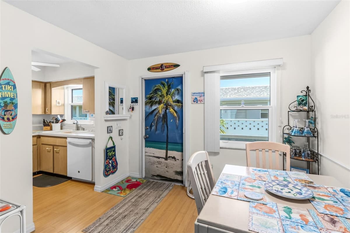611 GULF DRIVE — photo 15 of 45