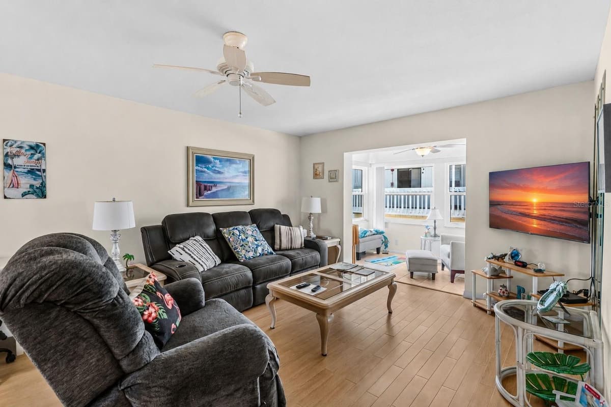 611 GULF DRIVE — photo 14 of 45