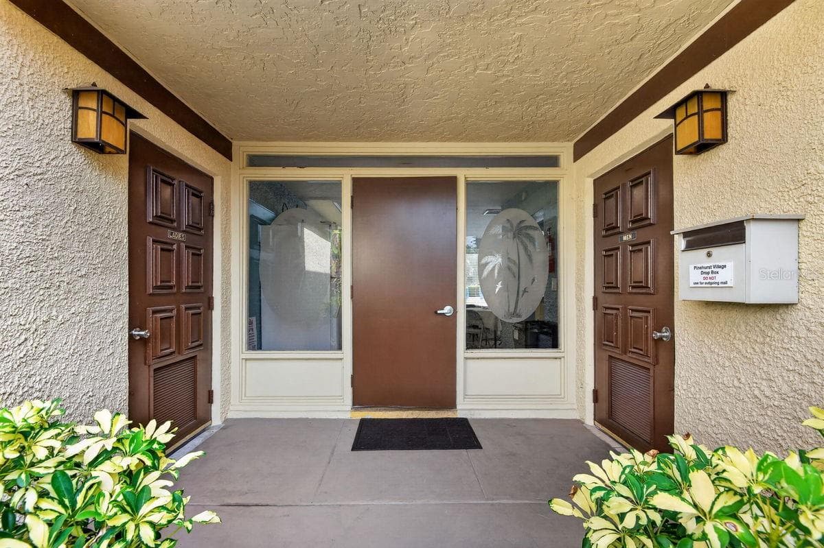 1701 PINEHURST ROAD — photo 41 of 60