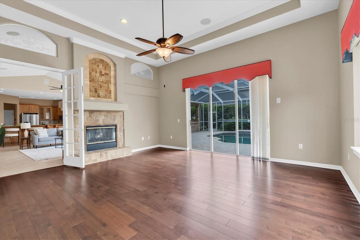 4270 COVE DRIVE — photo 27 of 71