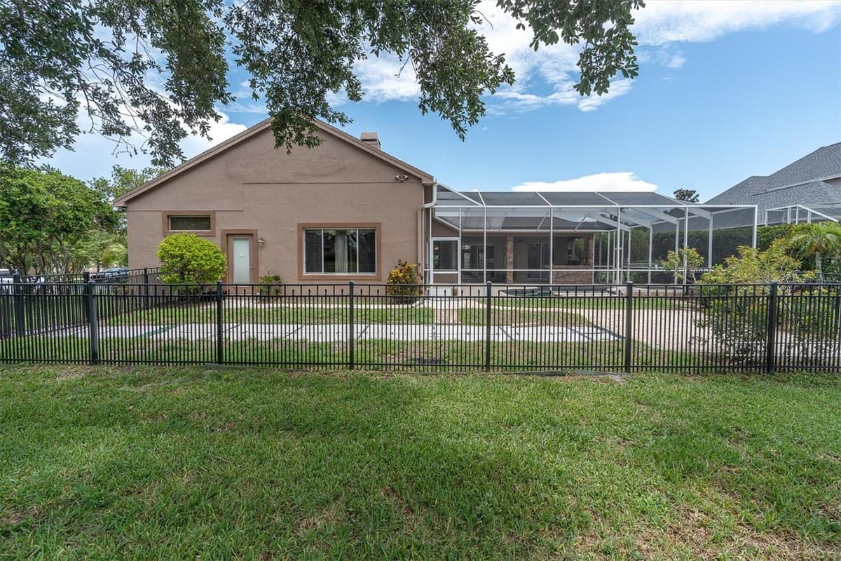 4270 COVE DRIVE — photo 4 of 71