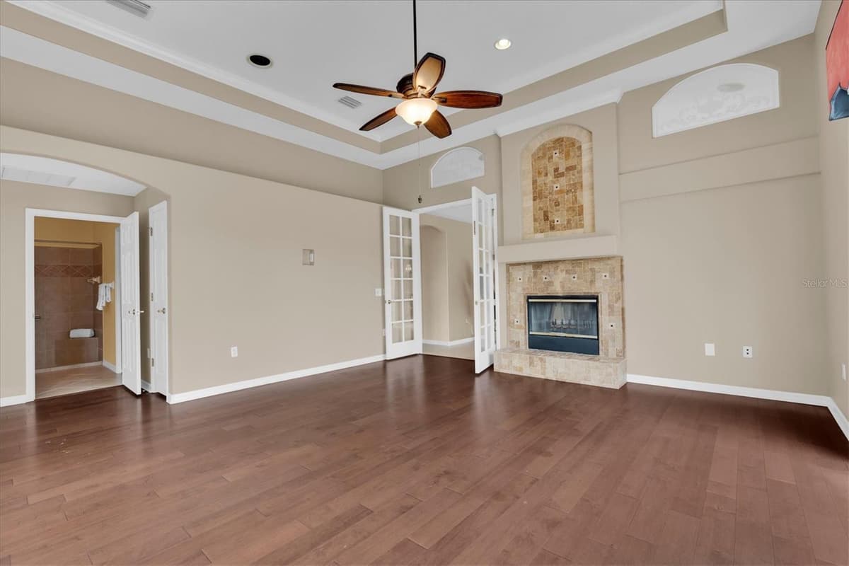 4270 COVE DRIVE — photo 25 of 71