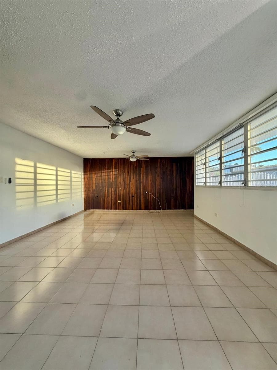 2105 CALLE ANTIOQUIA — photo 5 of 28