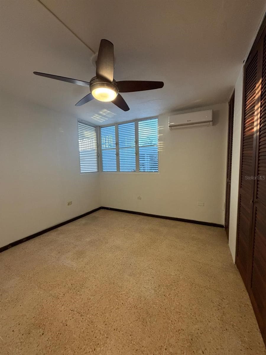 2105 CALLE ANTIOQUIA — photo 15 of 28