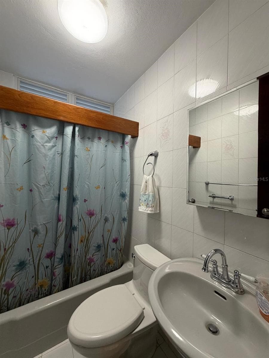 2105 CALLE ANTIOQUIA — photo 9 of 28