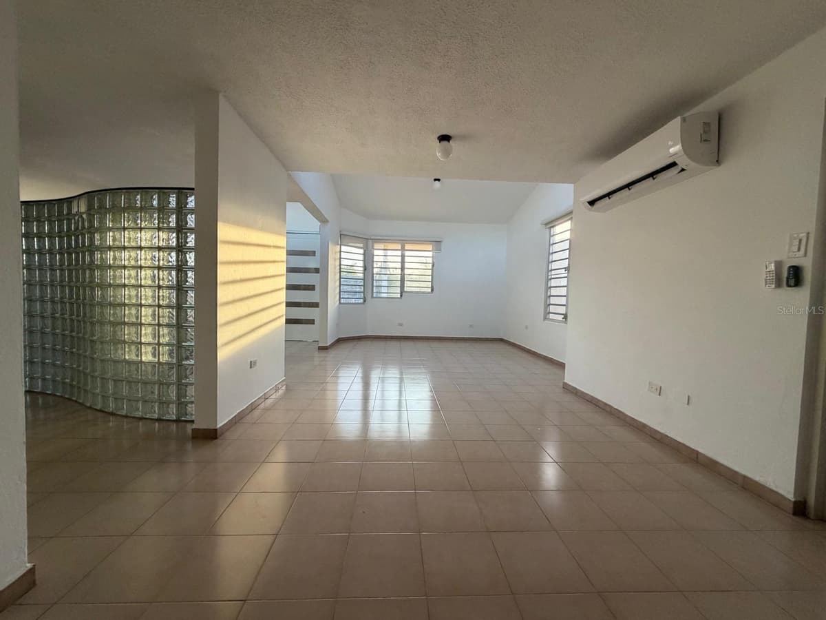 2105 CALLE ANTIOQUIA — photo 8 of 28