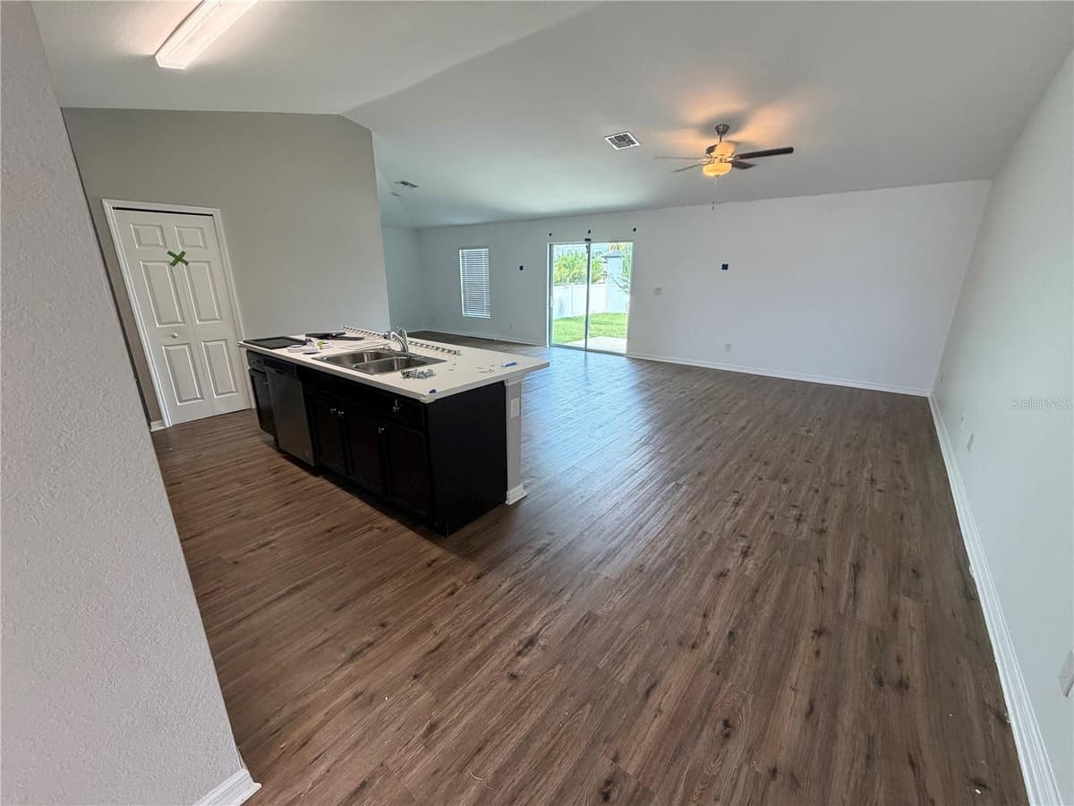 2828 2ND TERRACE — photo 4 of 11