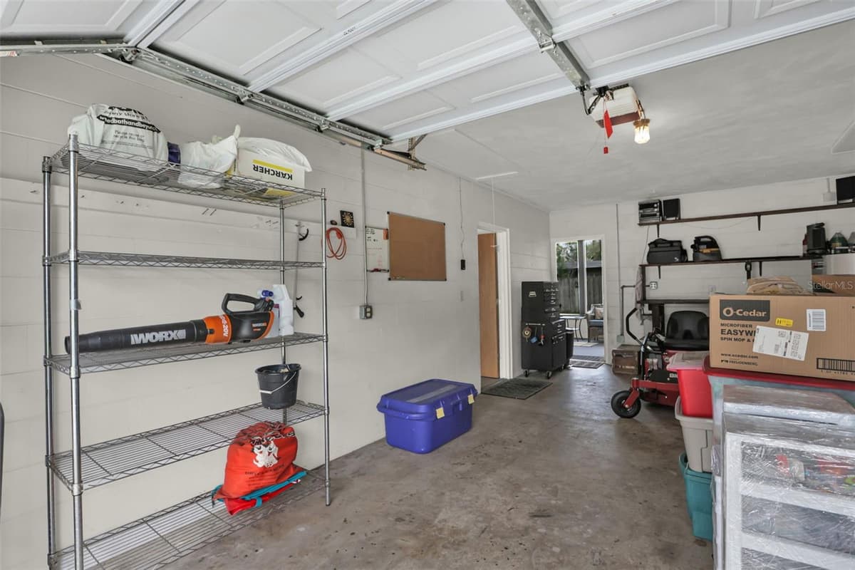 207 TEMPLE AVENUE — photo 28 of 34