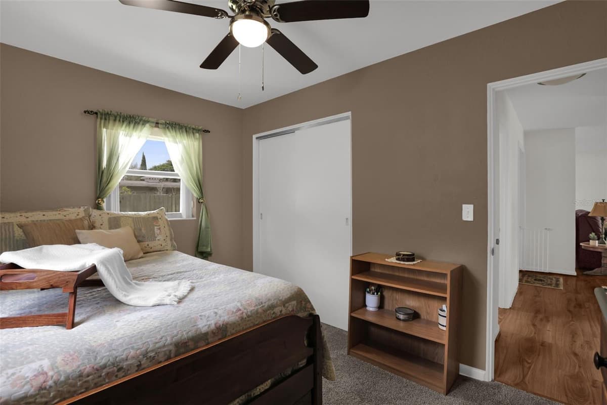 207 TEMPLE AVENUE — photo 24 of 34
