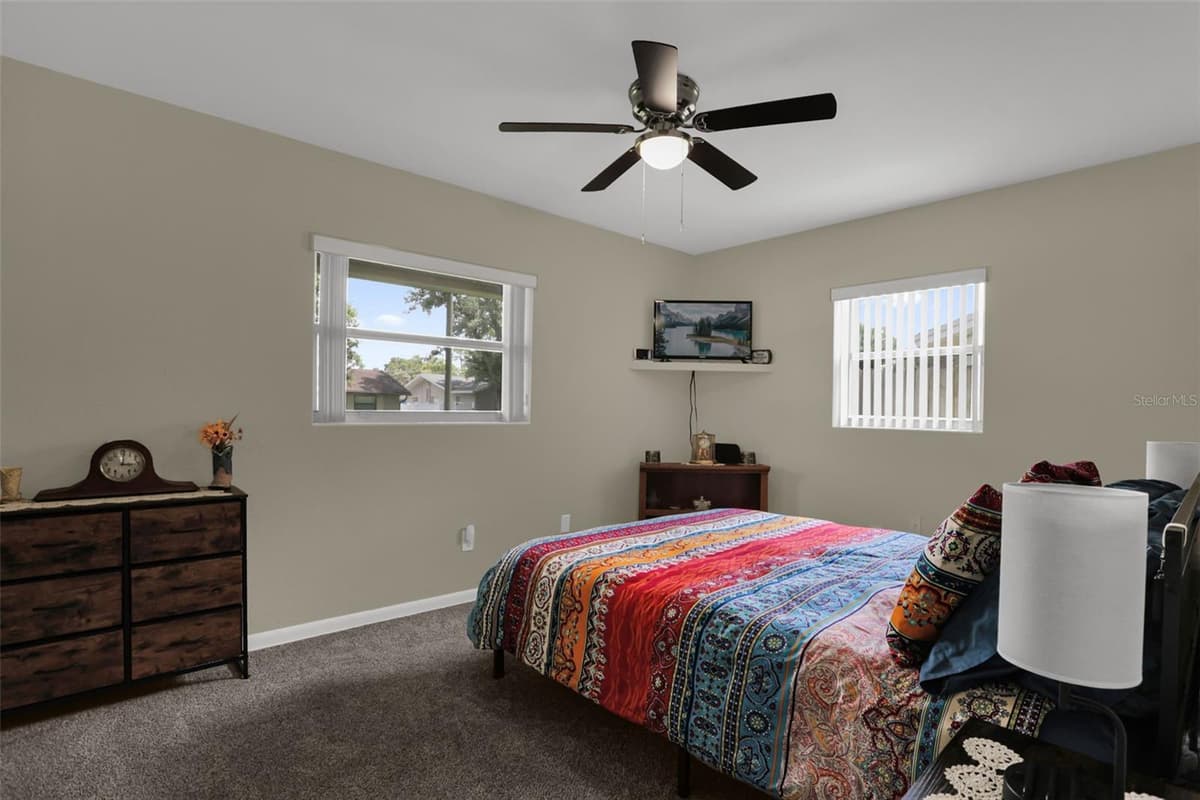 207 TEMPLE AVENUE — photo 25 of 34