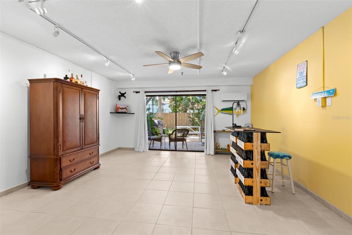 1375 PINELLAS BAYWAY — photo 34 of 43