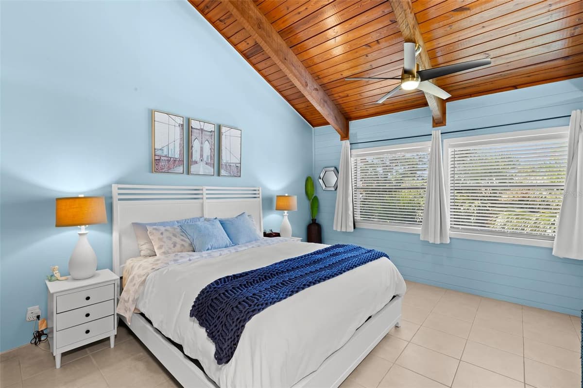 1375 PINELLAS BAYWAY — photo 15 of 43