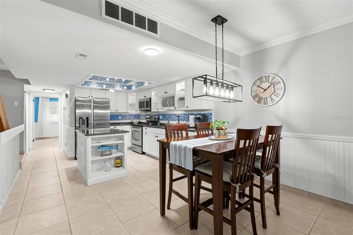 1375 PINELLAS BAYWAY — photo 30 of 43