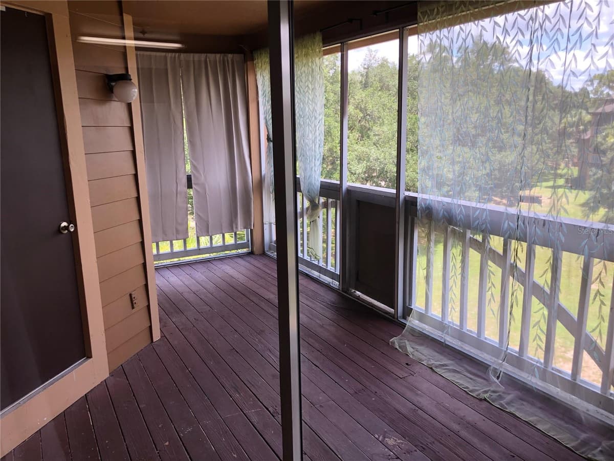 498 PIN OAK PLACE — photo 15 of 16