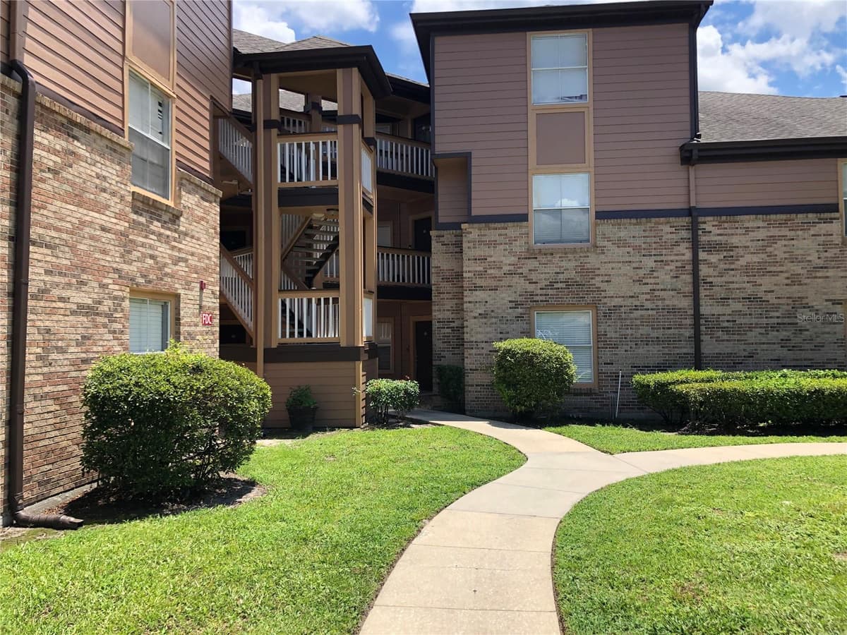 498 PIN OAK PLACE — photo 1 of 16