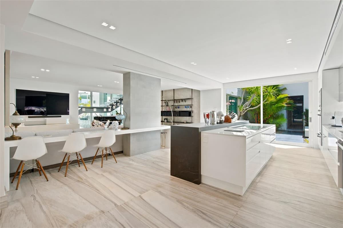 337 DORADO BEACH EAST — photo 15 of 34