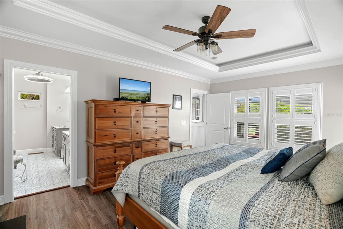 636 WILKIE STREET — photo 14 of 62
