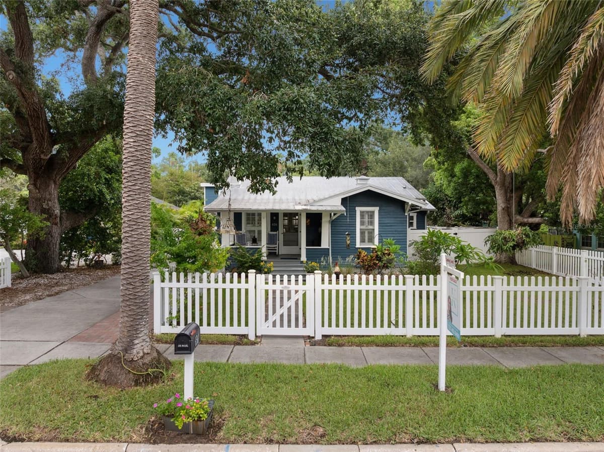 636 WILKIE STREET — photo 53 of 62