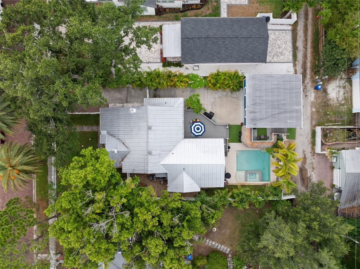 636 WILKIE STREET — photo 55 of 62