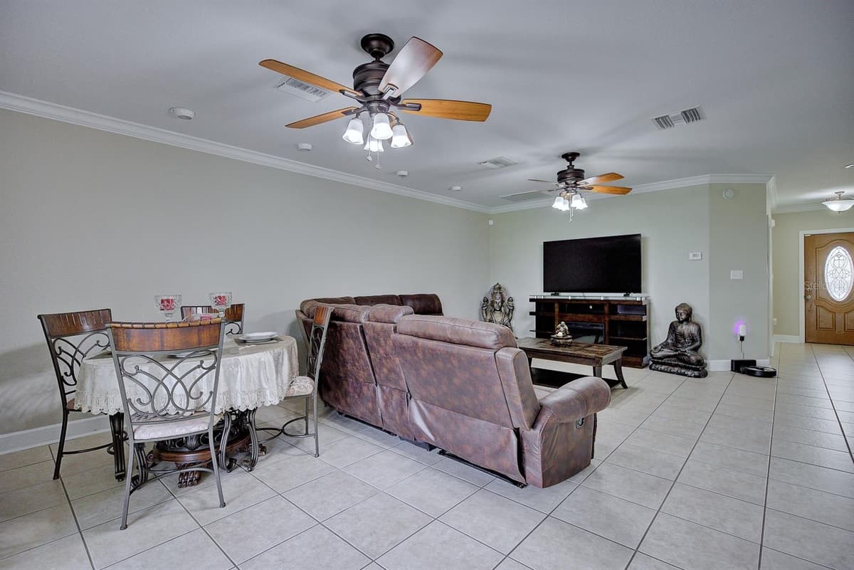 4050 PLACID LAKES BOULEVARD — photo 10 of 45