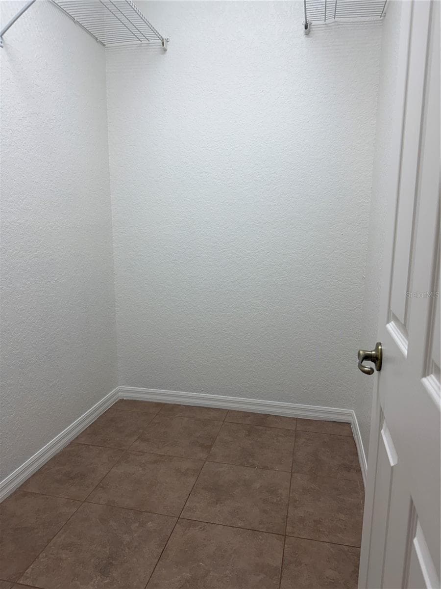 24087 TWISTER LANE — photo 29 of 68