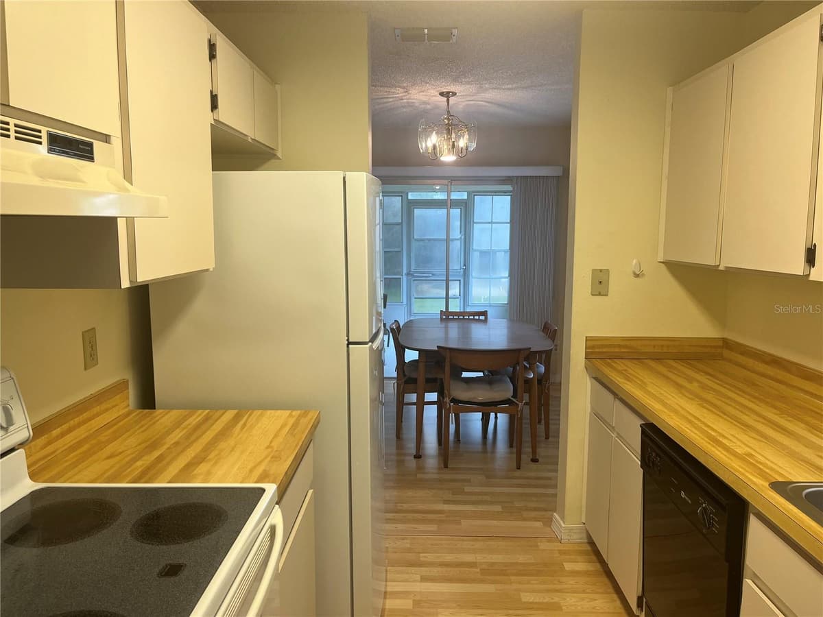 7686 ST ANDREWS BOULEVARD — photo 10 of 30