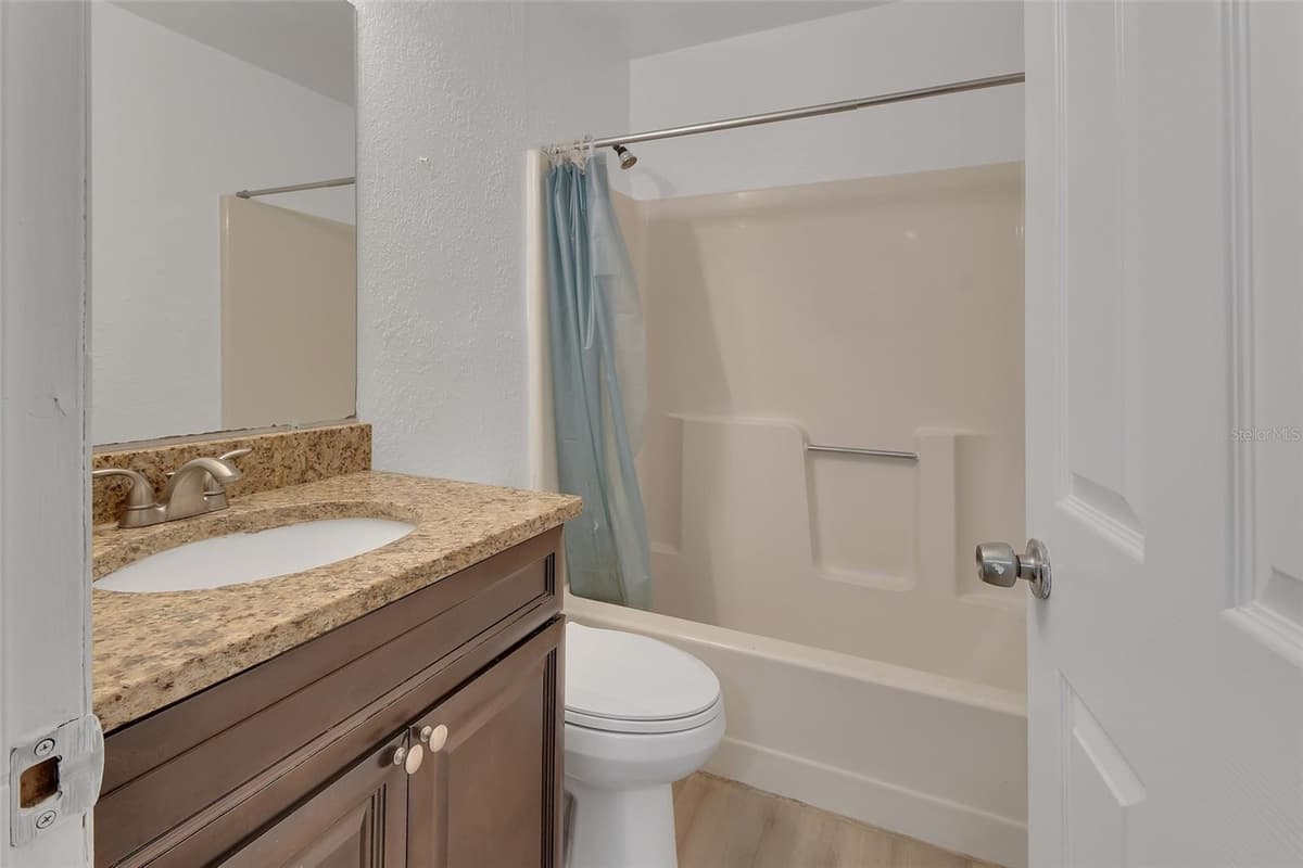 365 LANSDOWNE AVENUE — photo 19 of 26