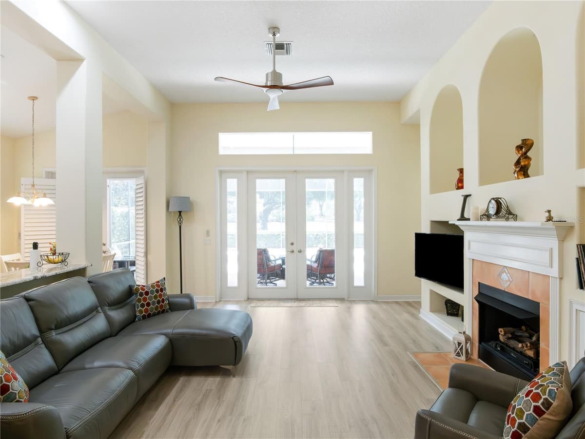 9513 SERRA COURT — photo 3 of 38