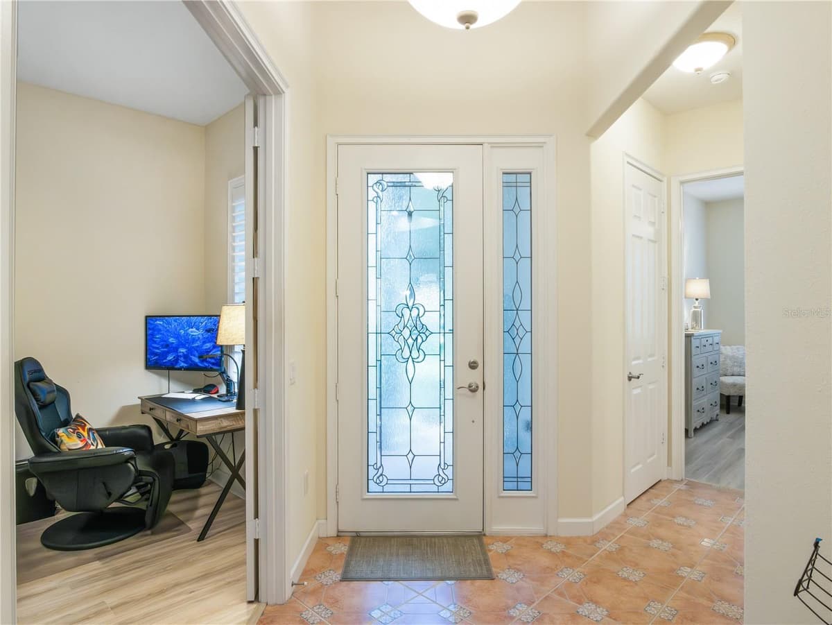 9513 SERRA COURT — photo 15 of 38