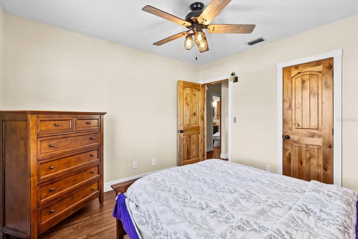 301 GRANADA STREET — photo 13 of 24