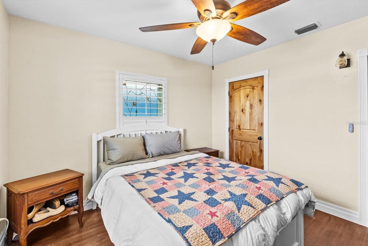 301 GRANADA STREET — photo 16 of 24