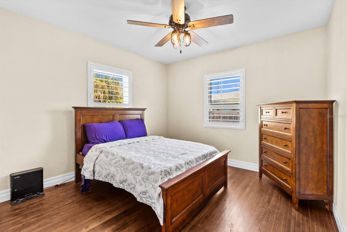 301 GRANADA STREET — photo 12 of 24
