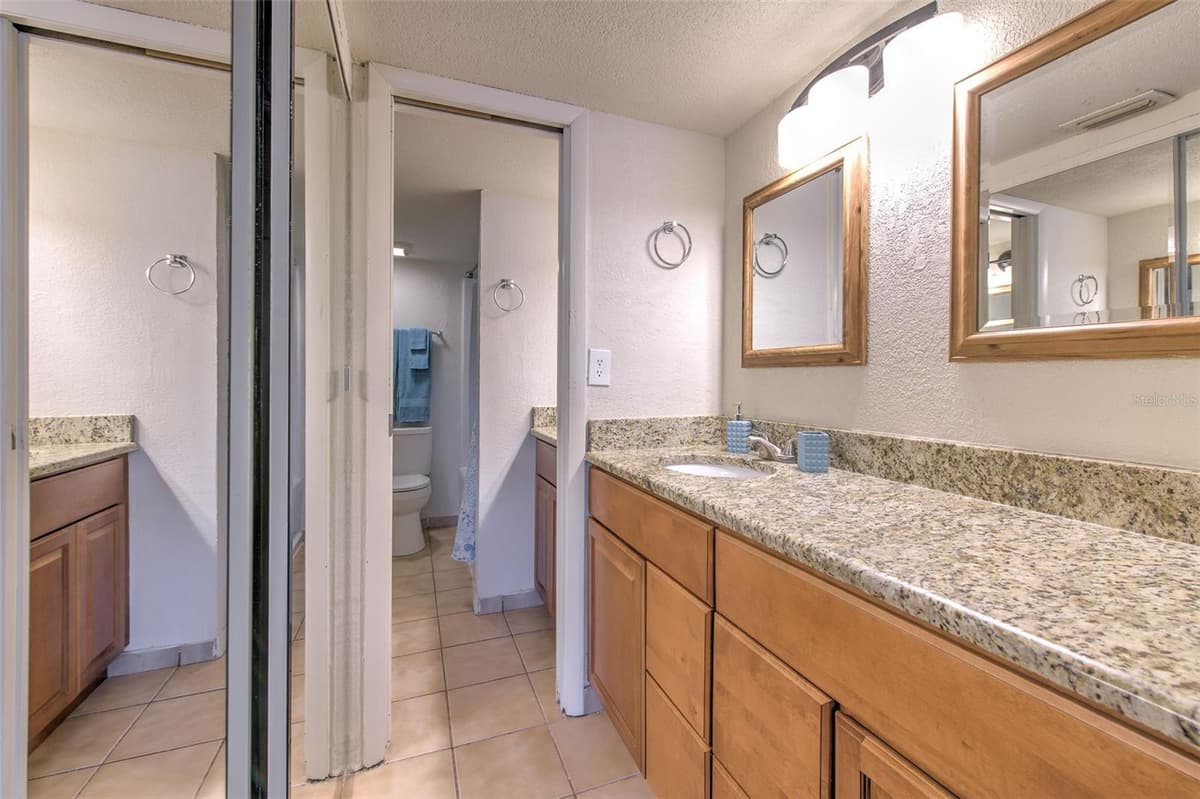 711 RUSSELL LANE — photo 14 of 39