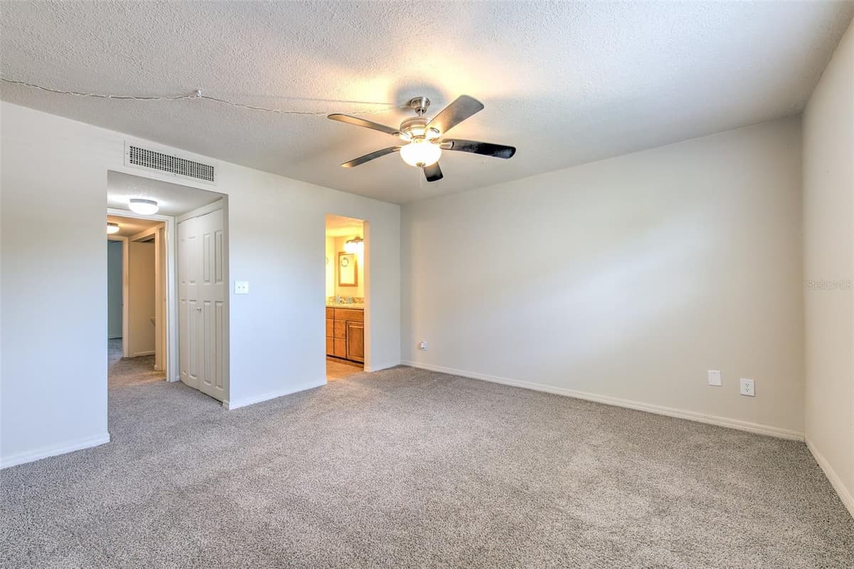 711 RUSSELL LANE — photo 18 of 39