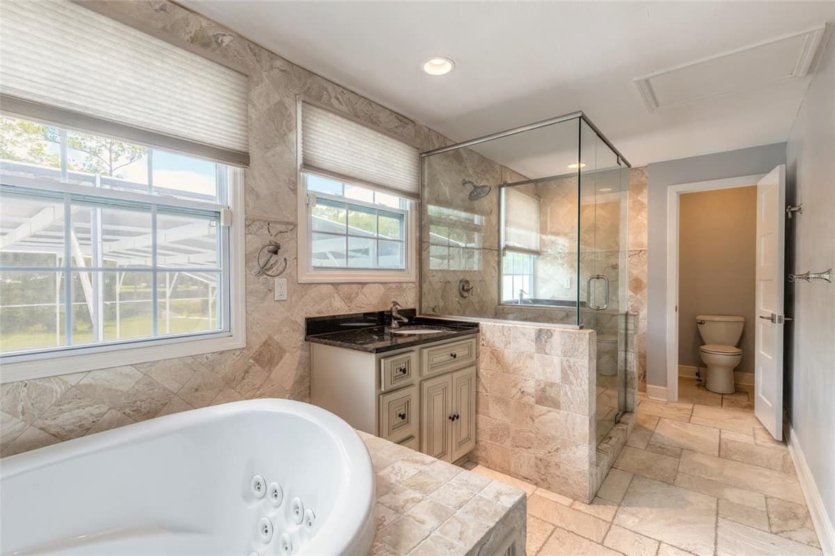 2015 HALIFAX DRIVE — photo 32 of 51