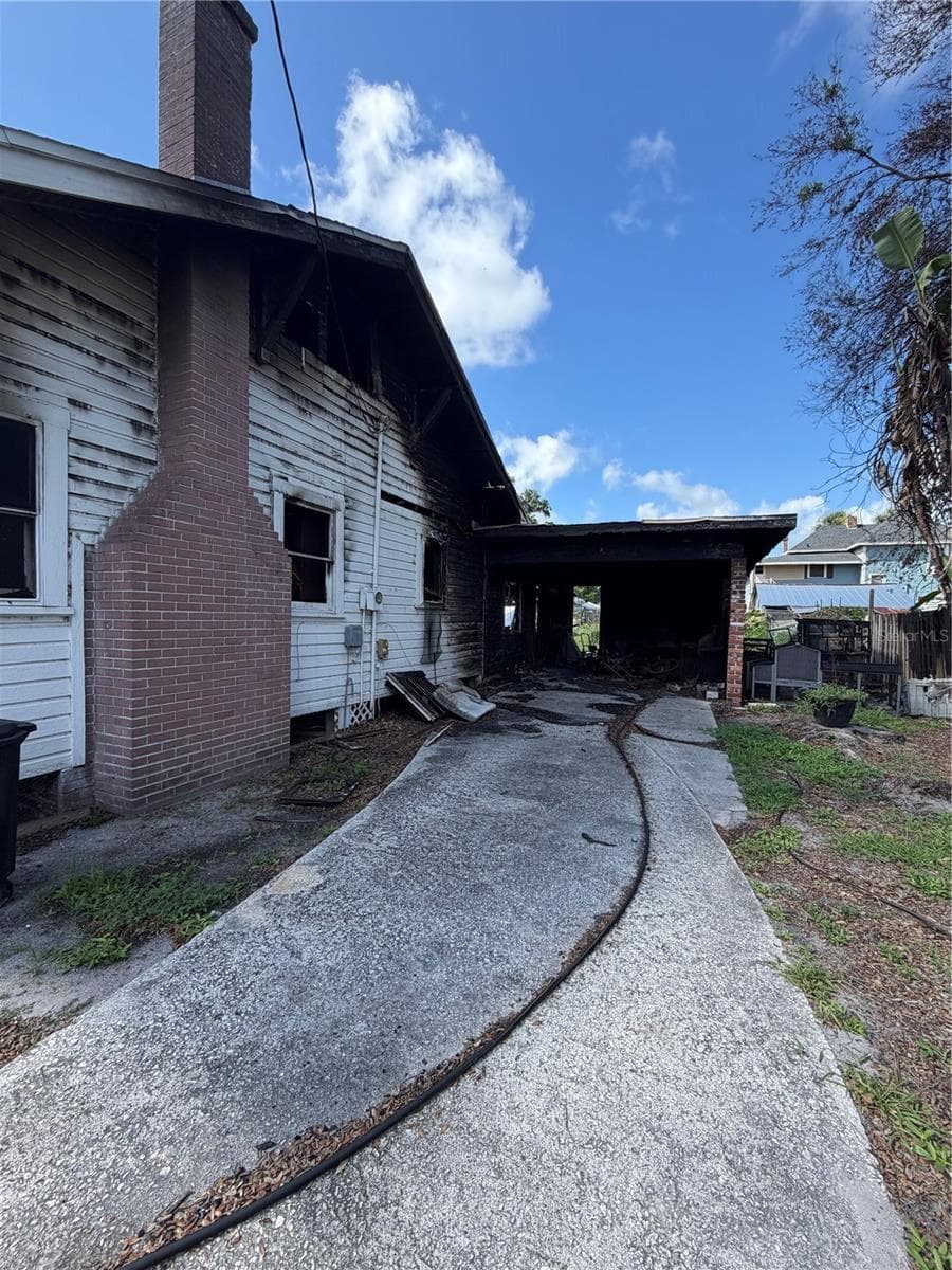 512 HICKORY STREET — photo 3 of 6