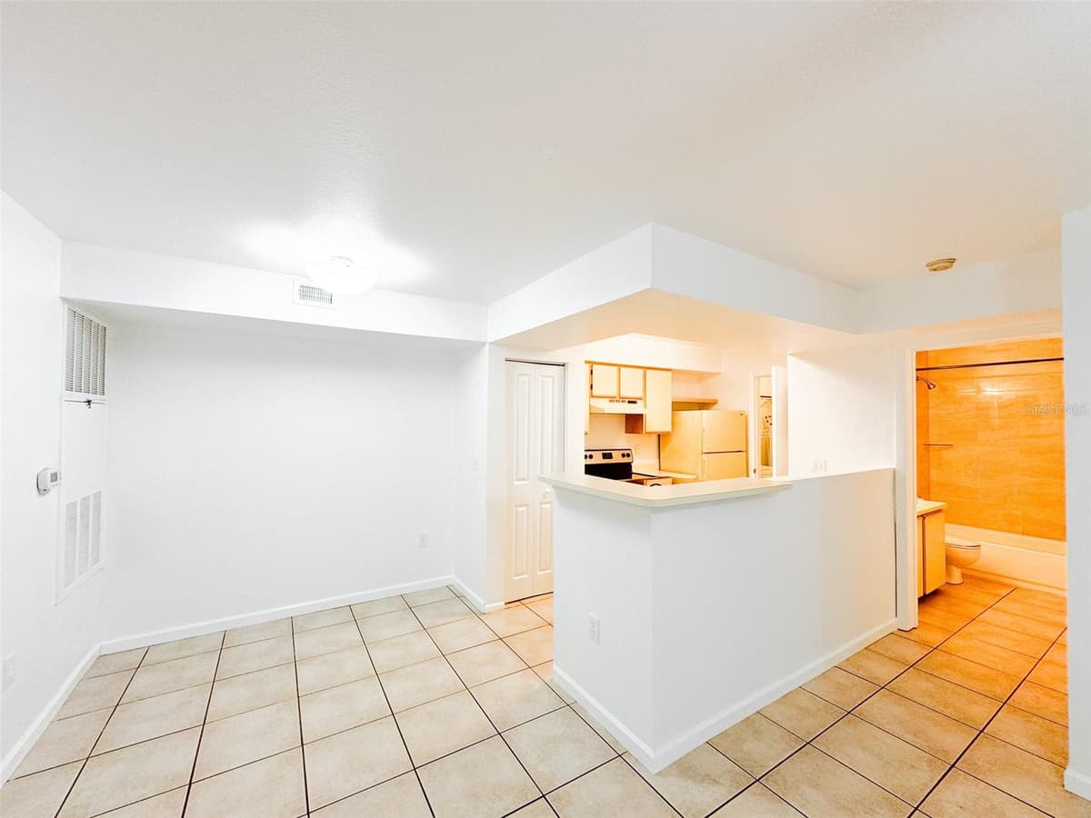 3032 PARKWAY BOULEVARD — photo 5 of 27