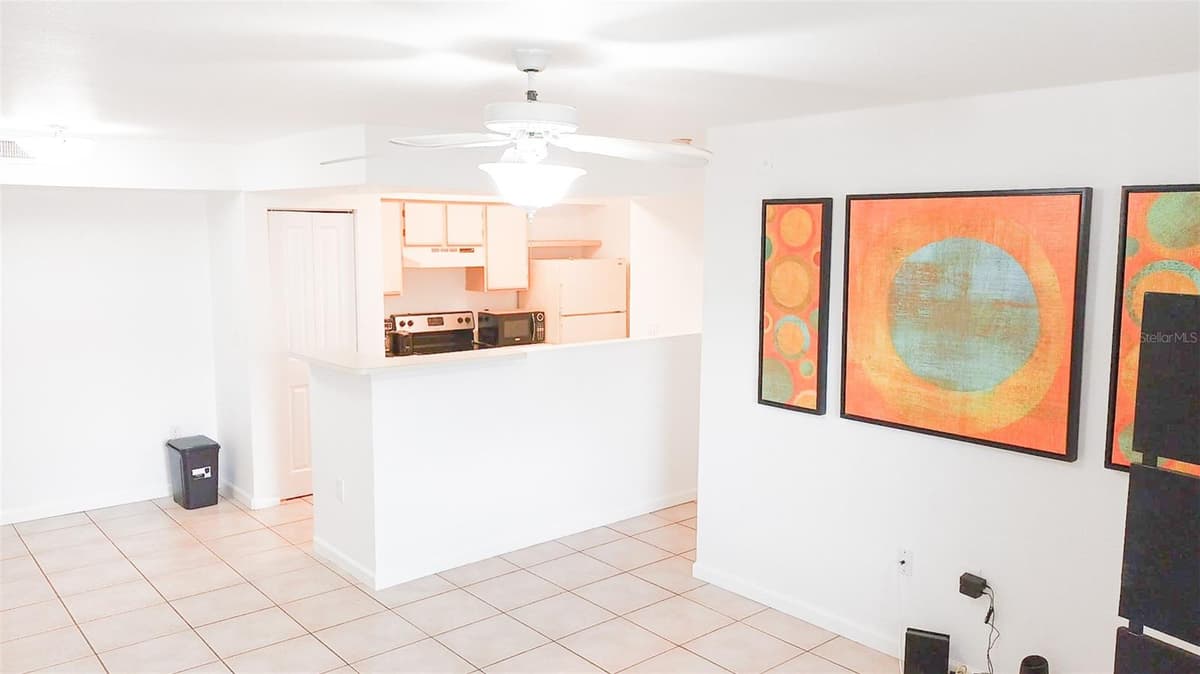 3032 PARKWAY BOULEVARD — photo 3 of 27